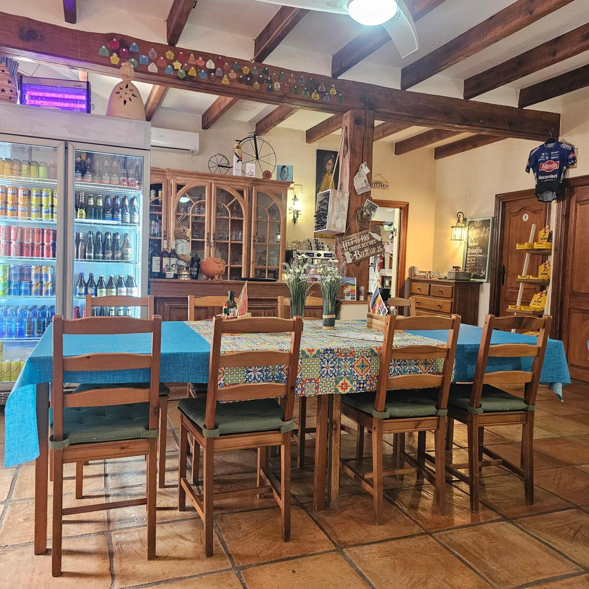Meta Volante Guest House Sagra Luaran gambar